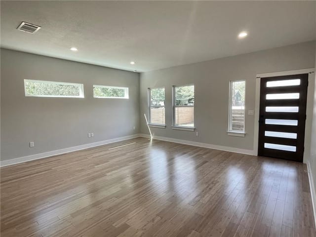 5709 TURA Ln Unit #1
