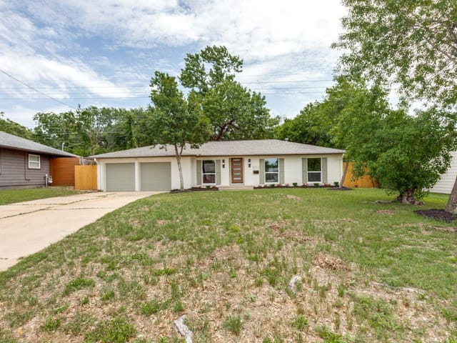 5711 Wellington Dr