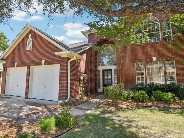 5712 Trelawney Ln
