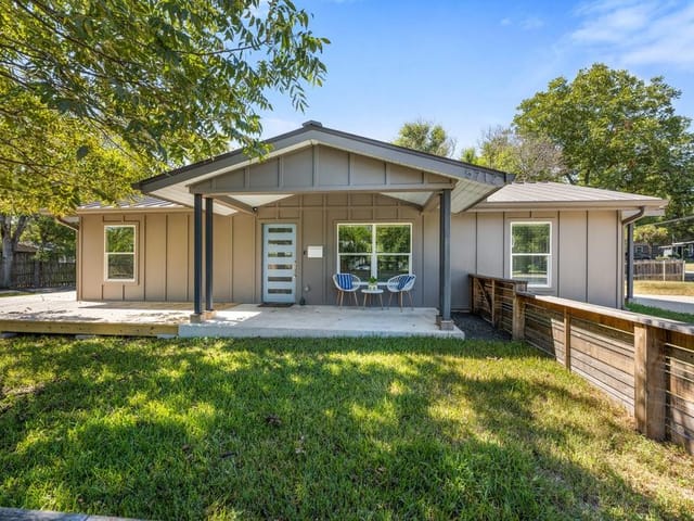 5712 William Holland Ave