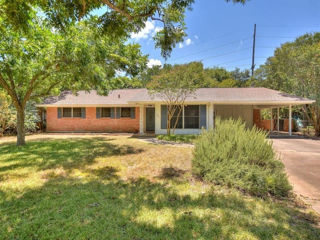 5714 Highland Hills Dr