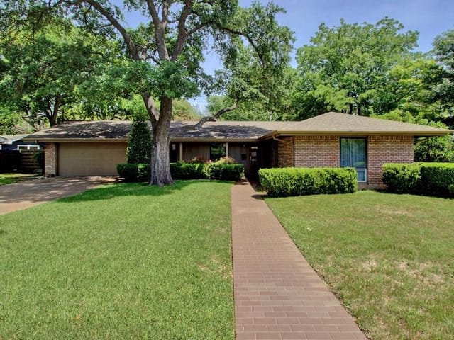 5715 Highland Hills Dr