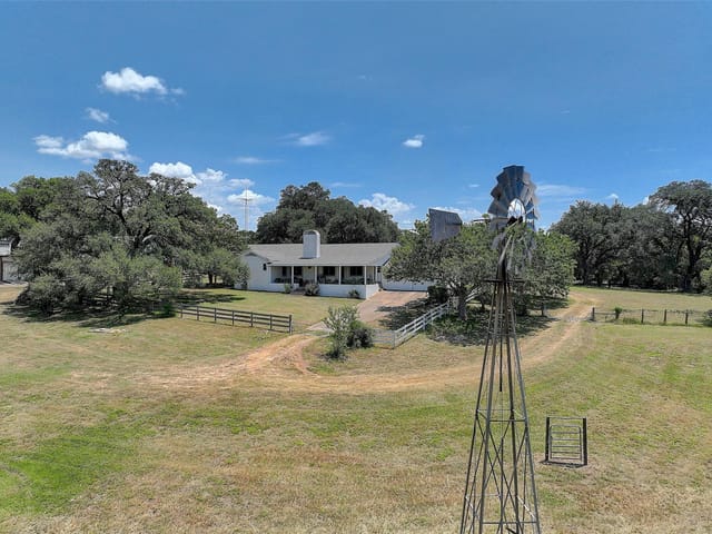 5715 Texas 159 Hwy