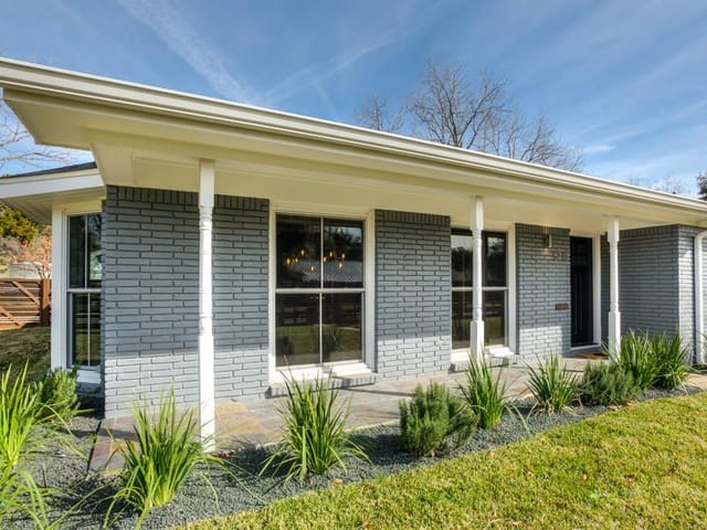 5717 Highland Hills Dr