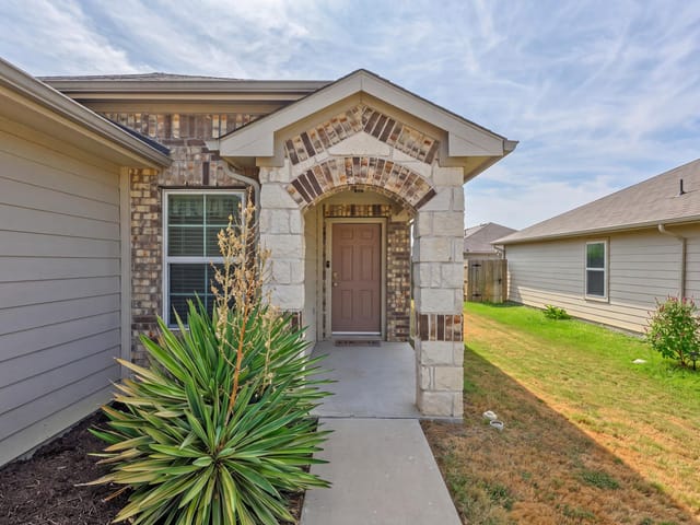 5721 Brampton LN