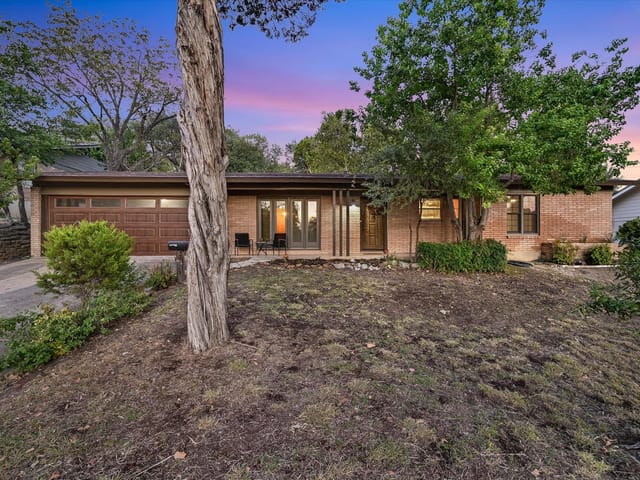 5723 Highland Hills DR