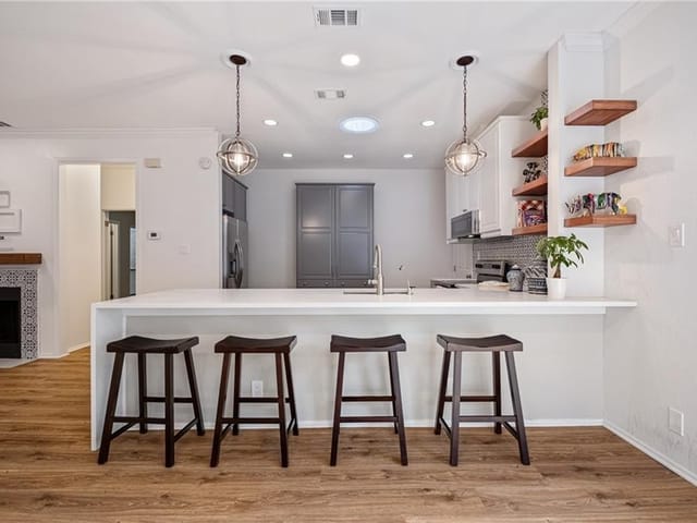 5731 N Scout Island Cir