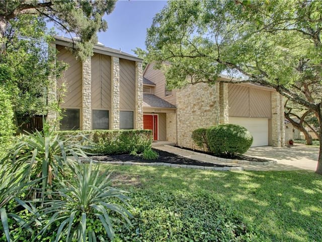 5739 Sam Houston Cir