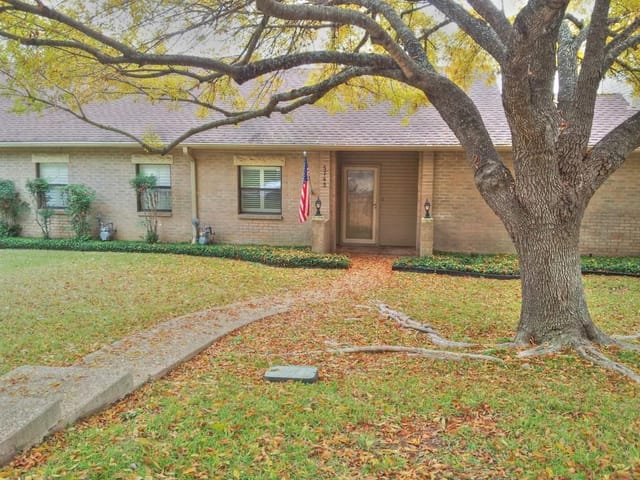 5745 N Scout Island Cir