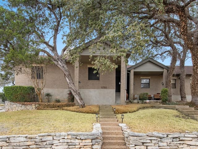 5752 N SCOUT ISLAND Cir