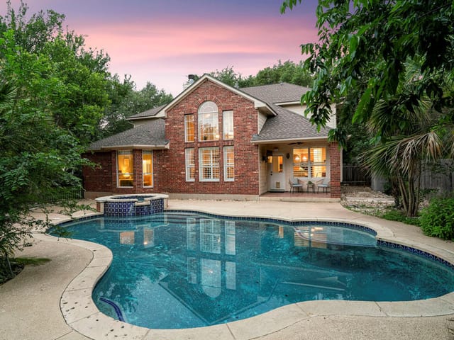 5800 Anselm CT