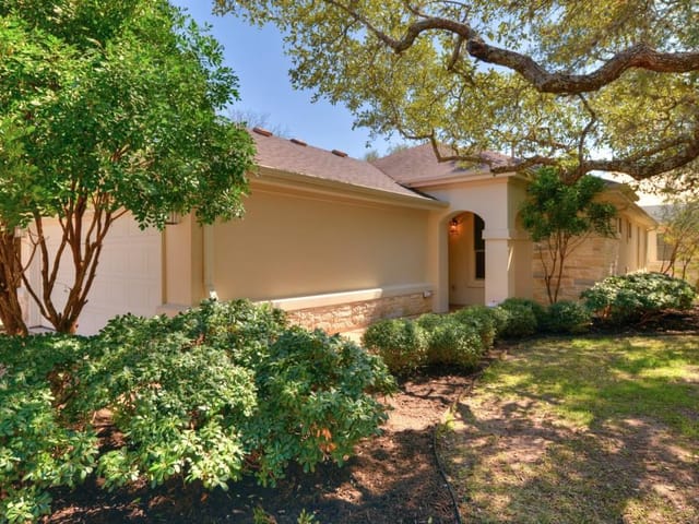 5800 Courtyard Dr Unit #5