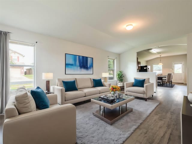 5800 Maciver Dr