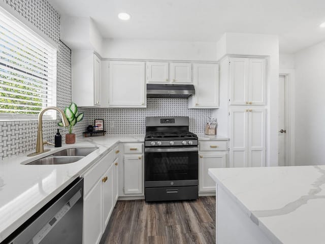 5800 Pinon Vista DR