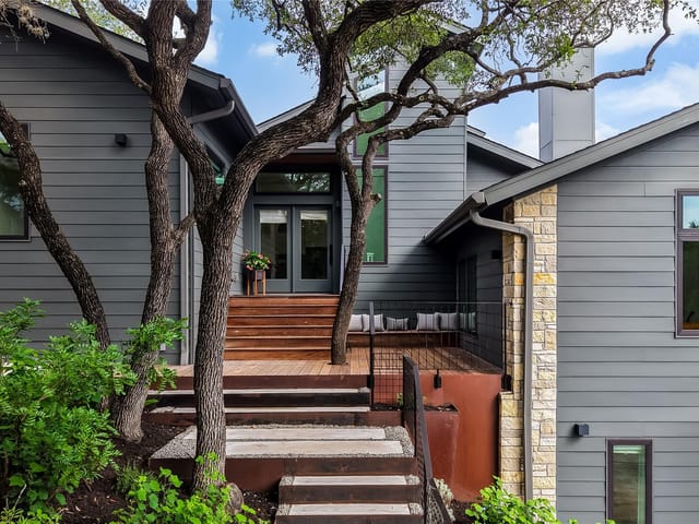 5801 Valley CIR - front exterior - Luxury home in Northwest Hills Sec 02, Austin, TX