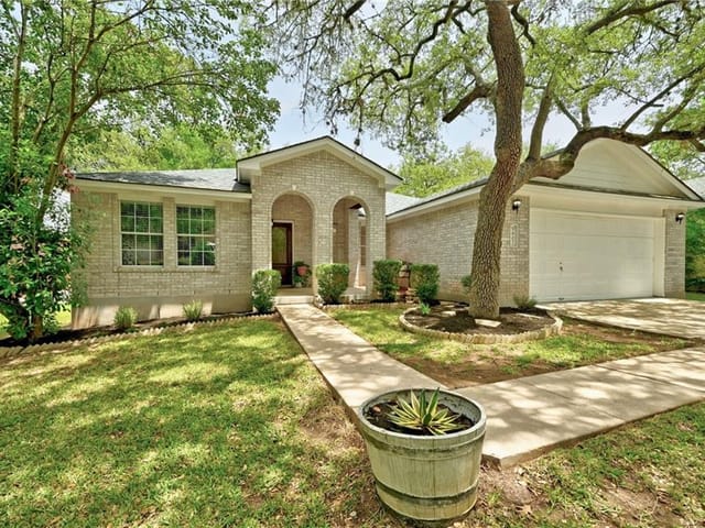 5802 Fitchwood Ln
