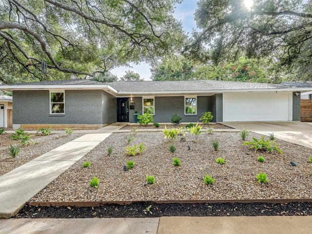 5802 Marilyn Dr