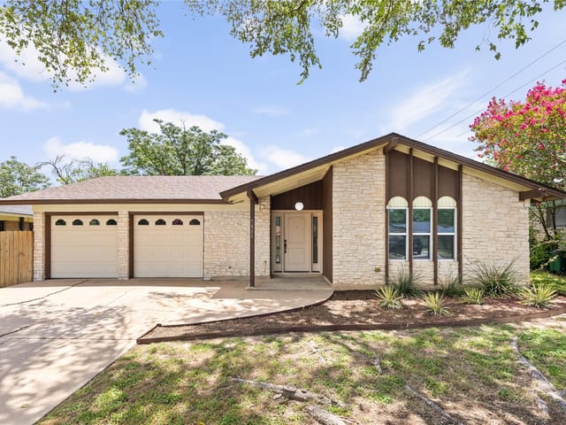 5803 Eureka DR