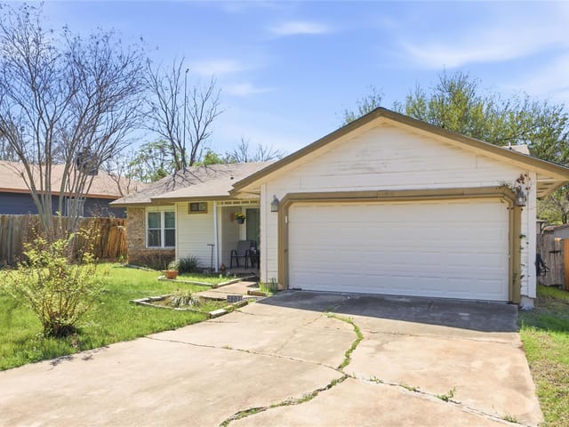 5803 Fence ROW
