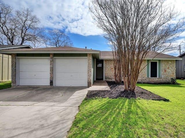 5803 Pino Ln
