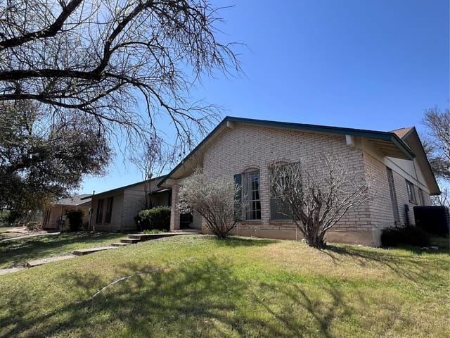 5804 Cherry Creek Dr