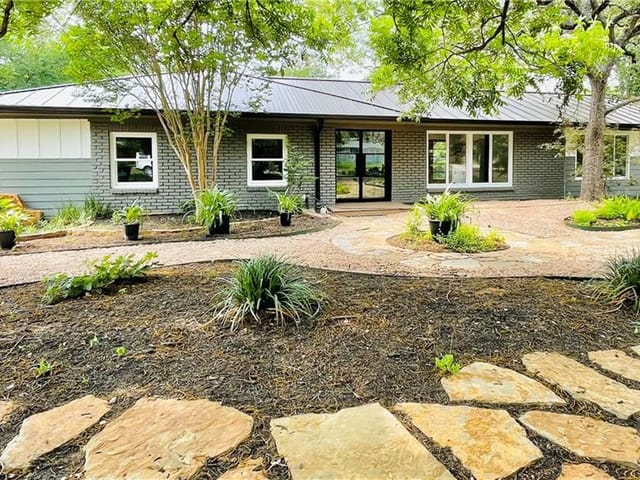 5804 Shoal Creek Blvd