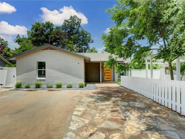 5804 Tracy Lynn Ln Unit #B
