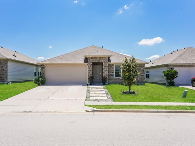 5805 Brampton LN