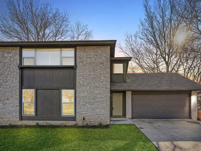 5805 Brook Valley Dr