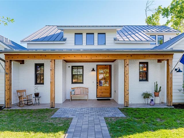 5805 Chesterfield Ave