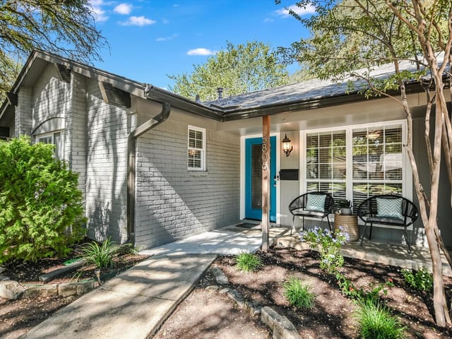 5806 Burrough Dr