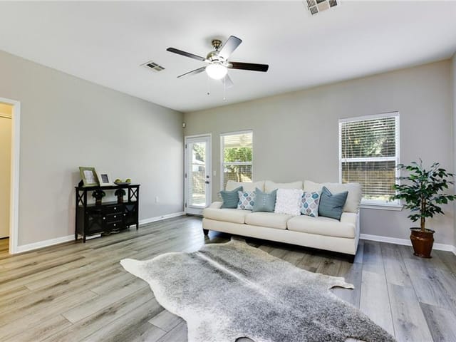 5807 Brook Valley Dr