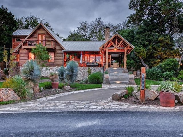 5808 Beacon Dr