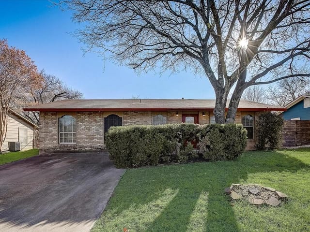 5809 Glenhollow Path