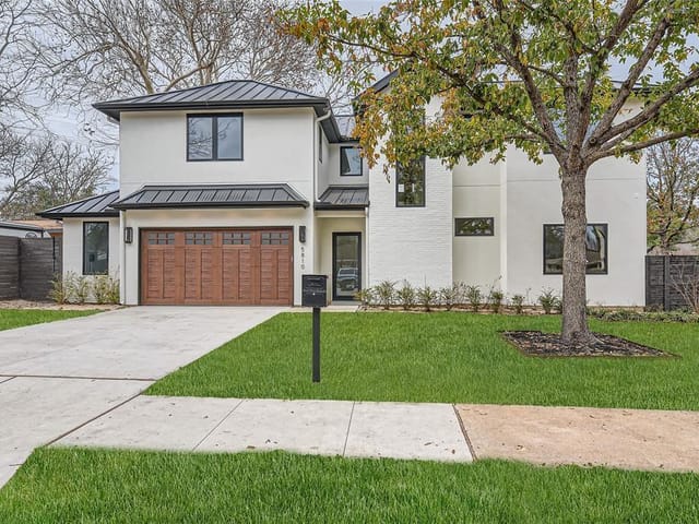 5810 Fairlane Dr