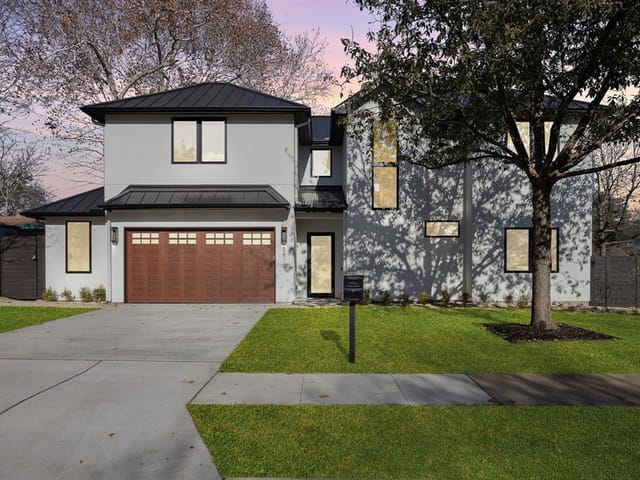 5810 Fairlane Dr