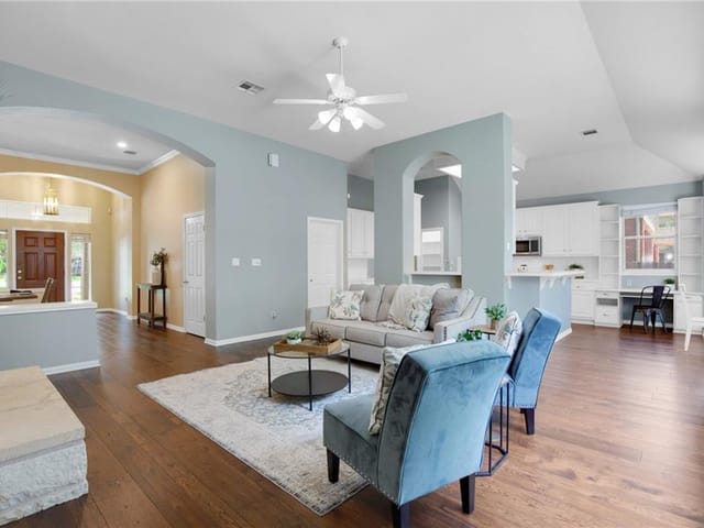 5810 Republic Of Texas Blvd