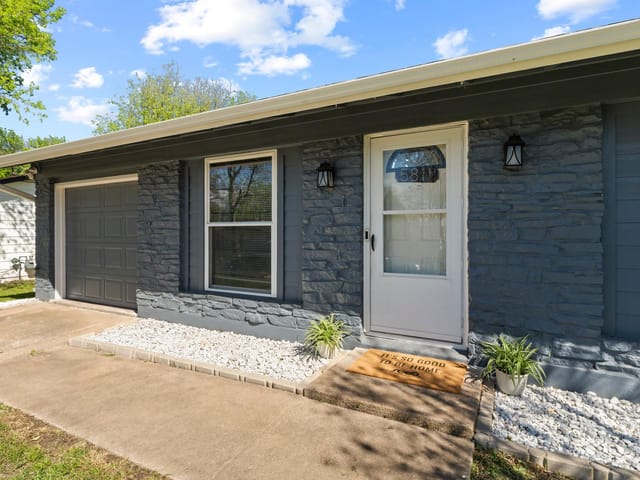 5811 Glenhollow Path
