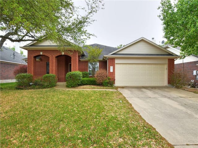 5811 Pecanwood Ln