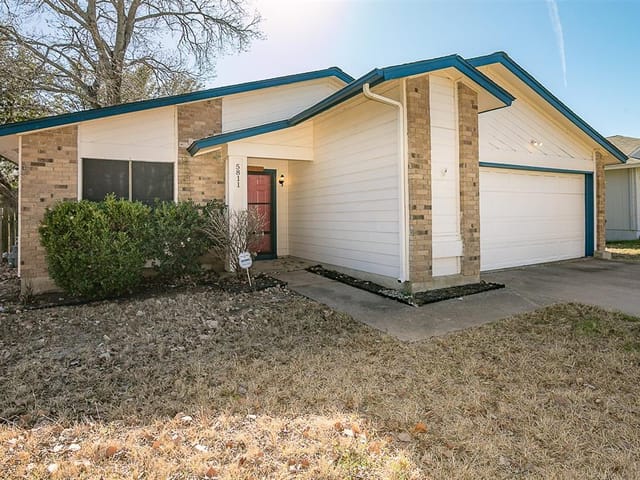 5811 SHREVEPORT Dr
