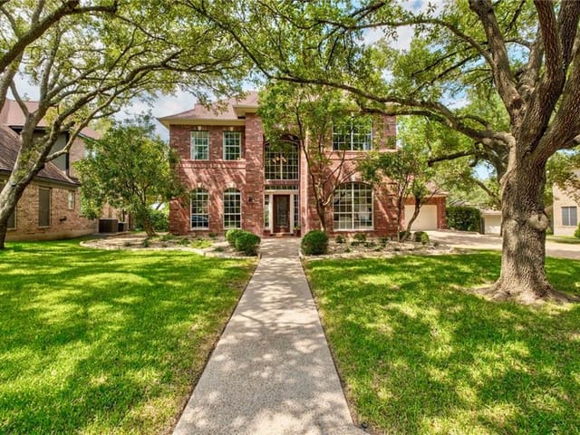 5812 Van Winkle Ln
