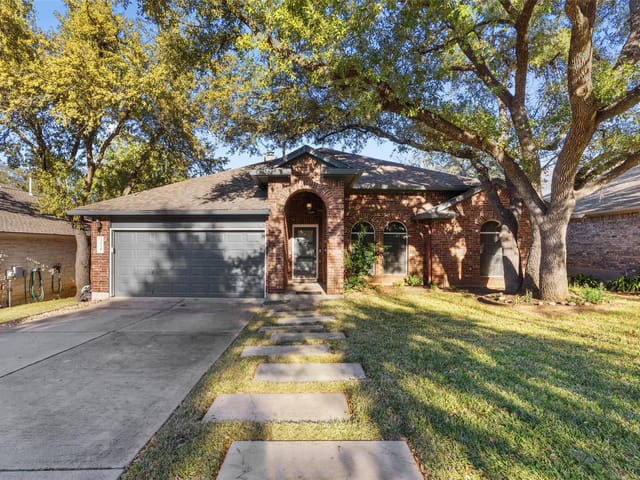 5814 Pecanwood Ln