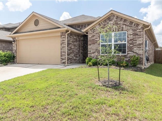 5816 Roderick Dr