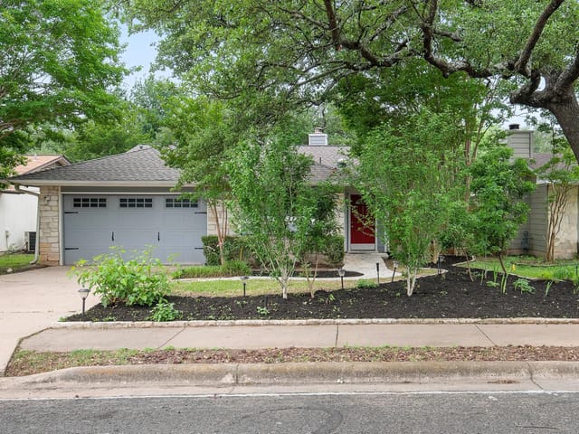 5819 Avery Island Ave