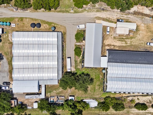 5820 W US Hwy 290