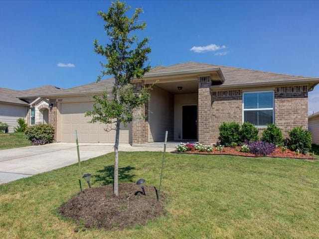 5821 Ronee Leah Dr