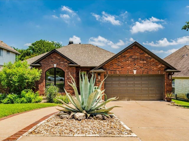 5840 Back Bay LN - front exterior - Luxury home in Circle C Ranch Ph B Sec 13, Austin, TX
