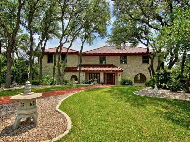 5900 Lookout Mountain Dr