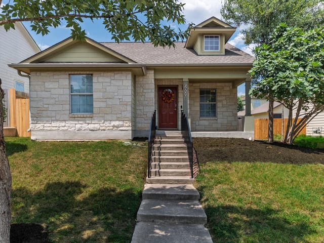 5900 Pinon Vista DR