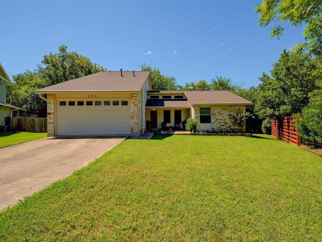 5901 Camino Seco